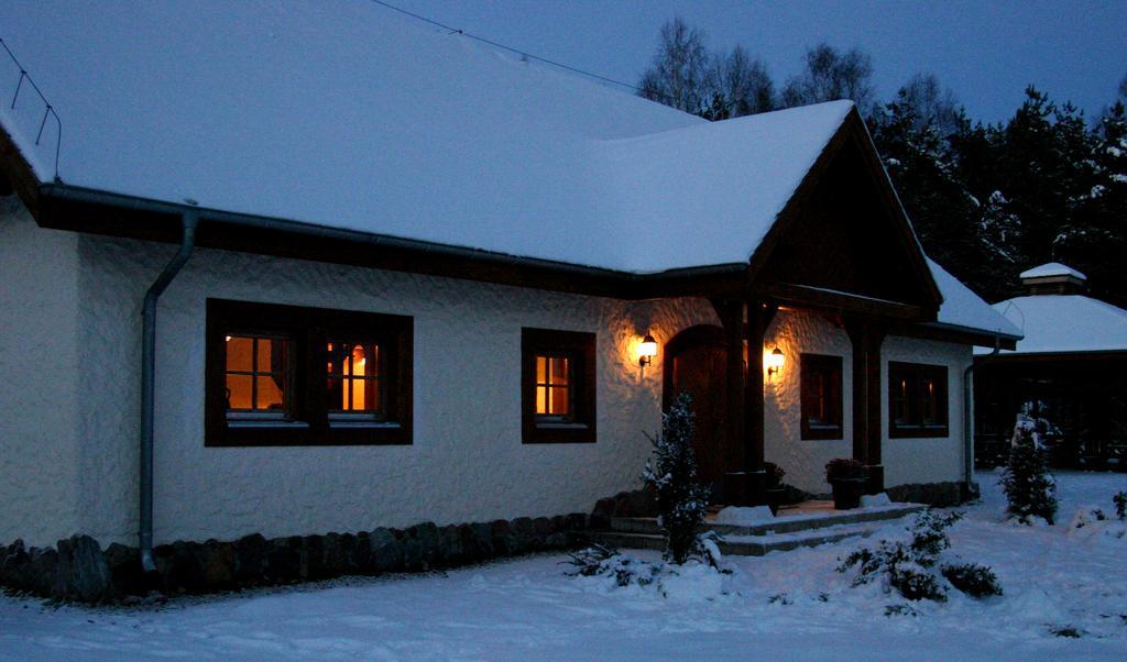 Dworek Wiktorowo Budki Petrykowskie Exterior photo